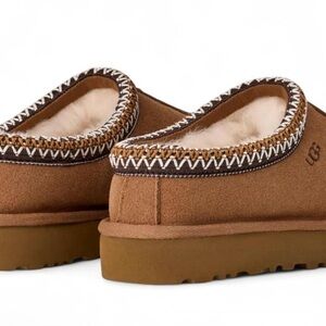 UGG Chestnut Tasman II size 7 women Suede Slip-Ons with Plush Lining no box